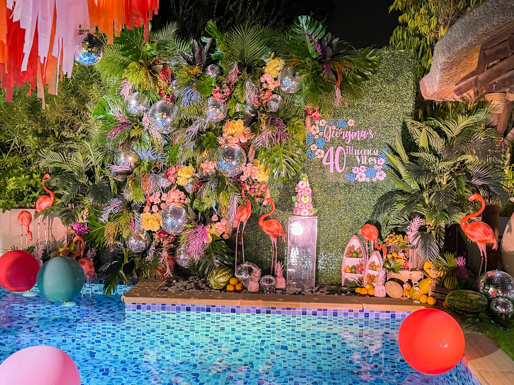 Pool party set up - floral decorations - 7PQRS